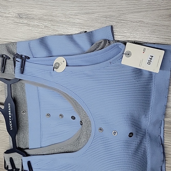 LUCKY BRAND 4PC SET. - Picture 2 of 9